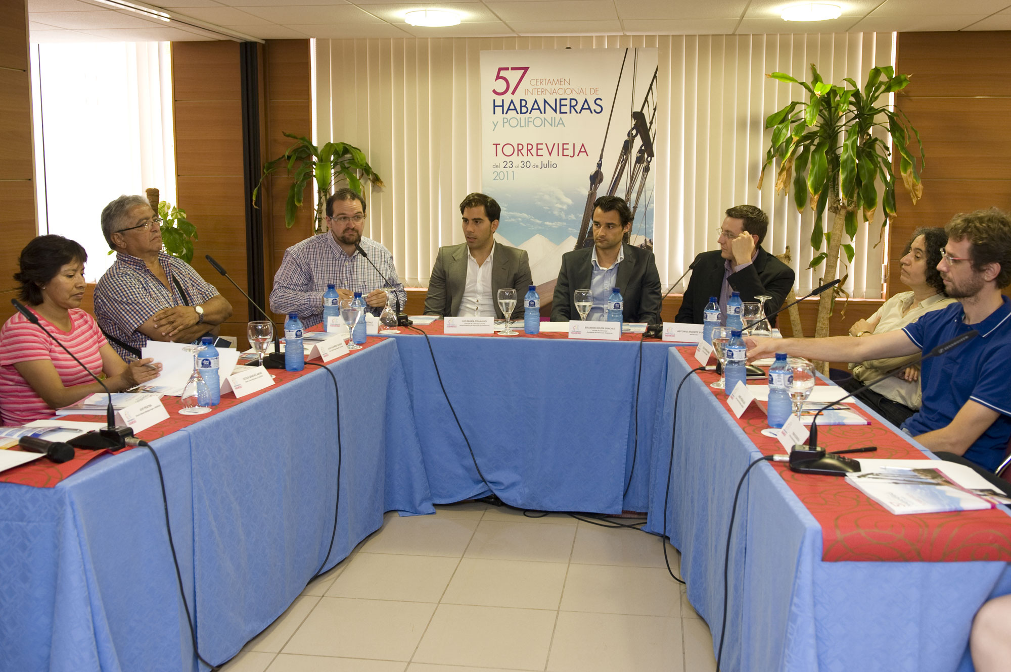 Mesa redonda sobre el Certamen